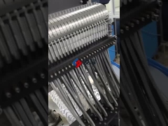 Алюминиевый пузырь упаковочная машина с интеллектуальным вращающимся роботом руками фармацевтическая упаковочная машина